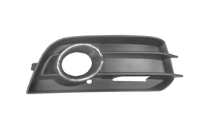 AUDI A1 10-*GRELHA CANTO DRT P/CH FRT (C/FURO FAROL C/ARO CROMADO) - 