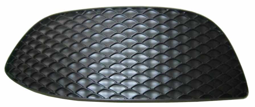 MERCEDES C W205 14-*GRELHA ESQ P/CH FRT (PRETA) - 