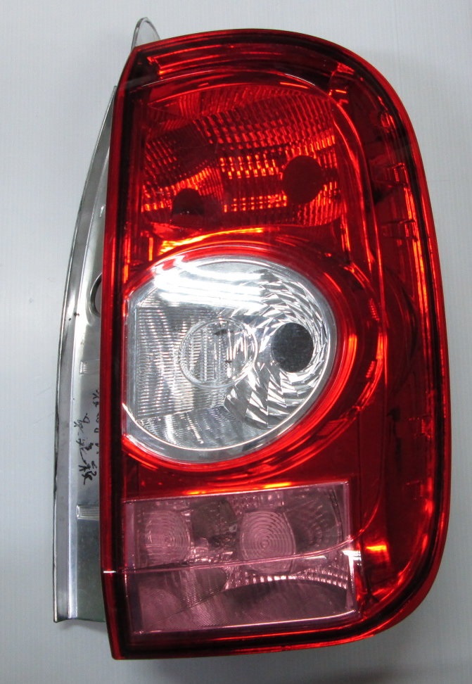 DACIA DUSTER 10-*FAROLIM TRAS ESQ - 